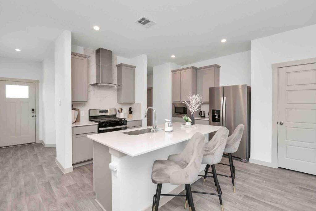 4Bedroom Escape - Near Med Center With Backyard 휴스턴 외부 사진